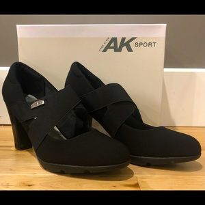 Anne Klein Xluxe Pump - Chic and good to go!